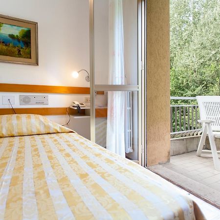 Hotel Rossini Tabiano Terme Екстериор снимка