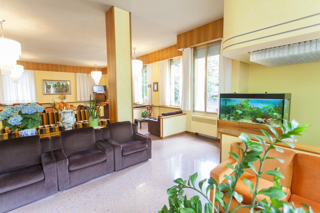 Hotel Rossini Tabiano Terme Екстериор снимка