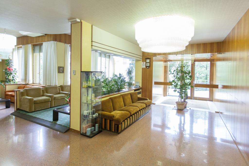 Hotel Rossini Tabiano Terme Екстериор снимка