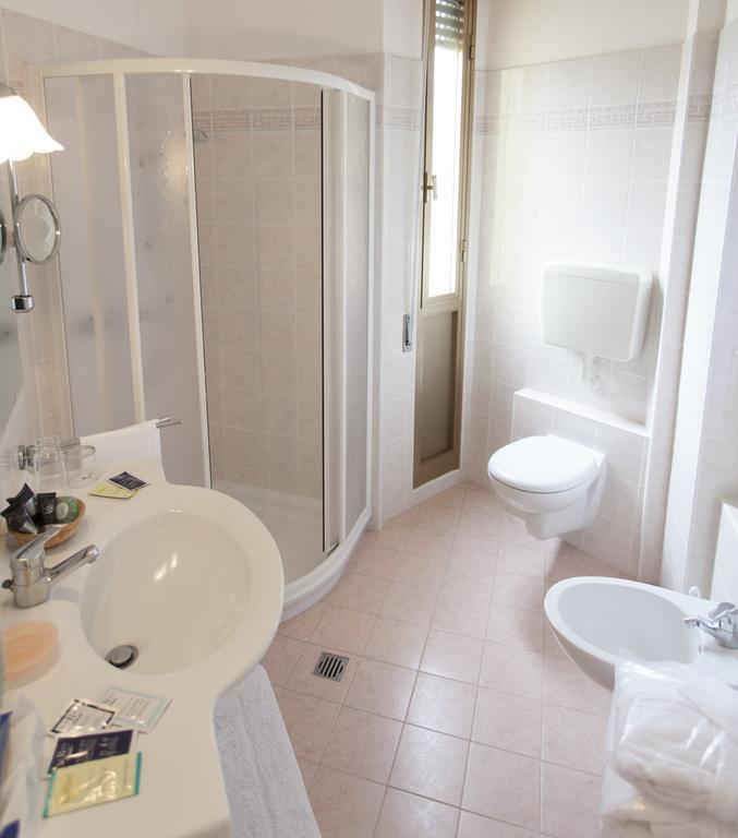 Hotel Rossini Tabiano Terme Екстериор снимка