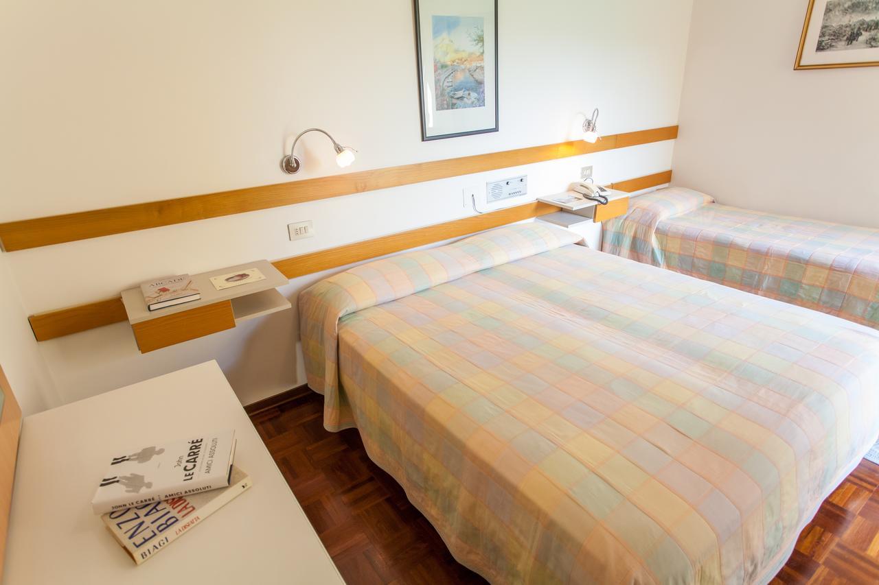 Hotel Rossini Tabiano Terme Екстериор снимка